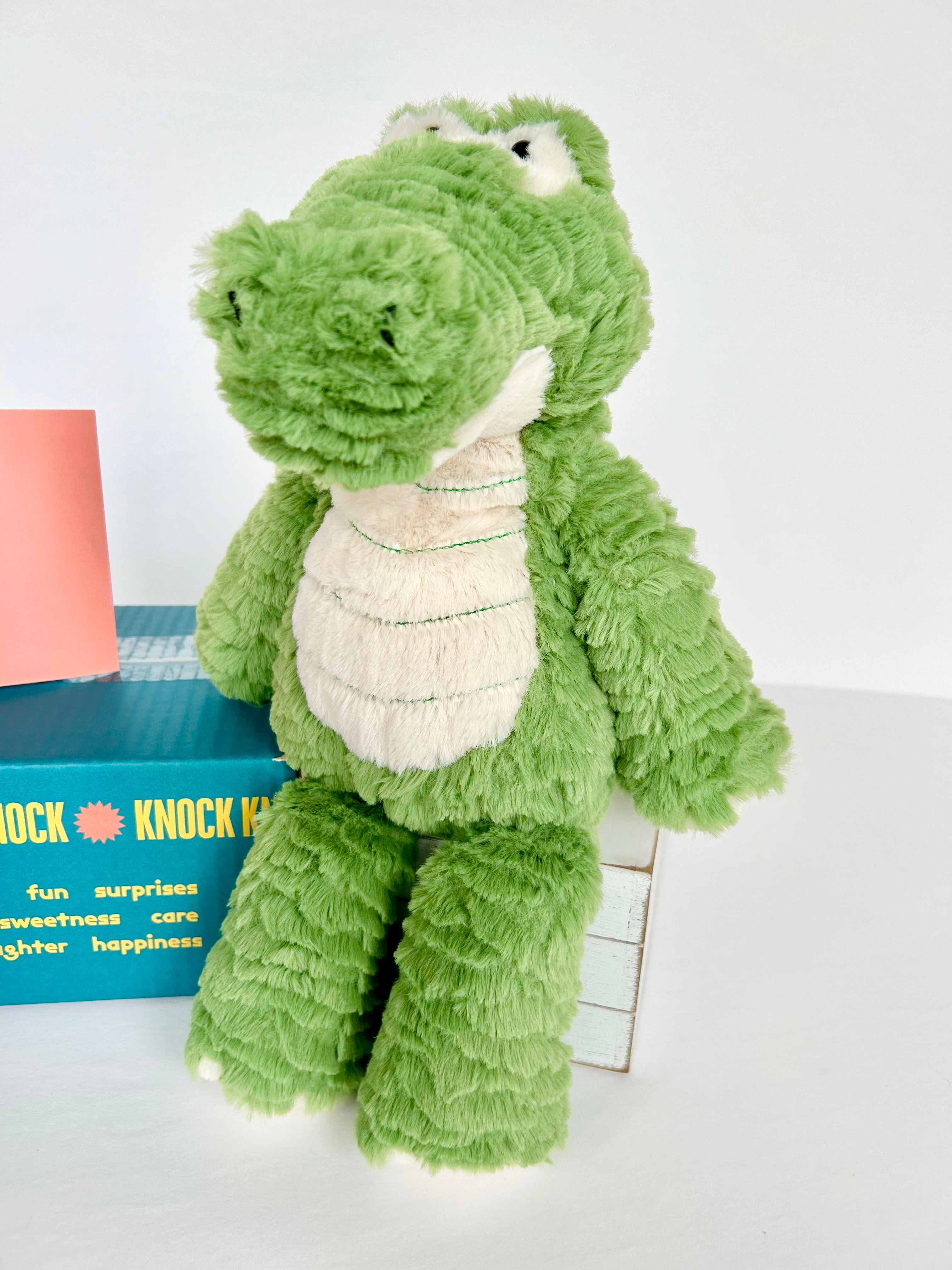 BoxFull of Hugs | Alligator