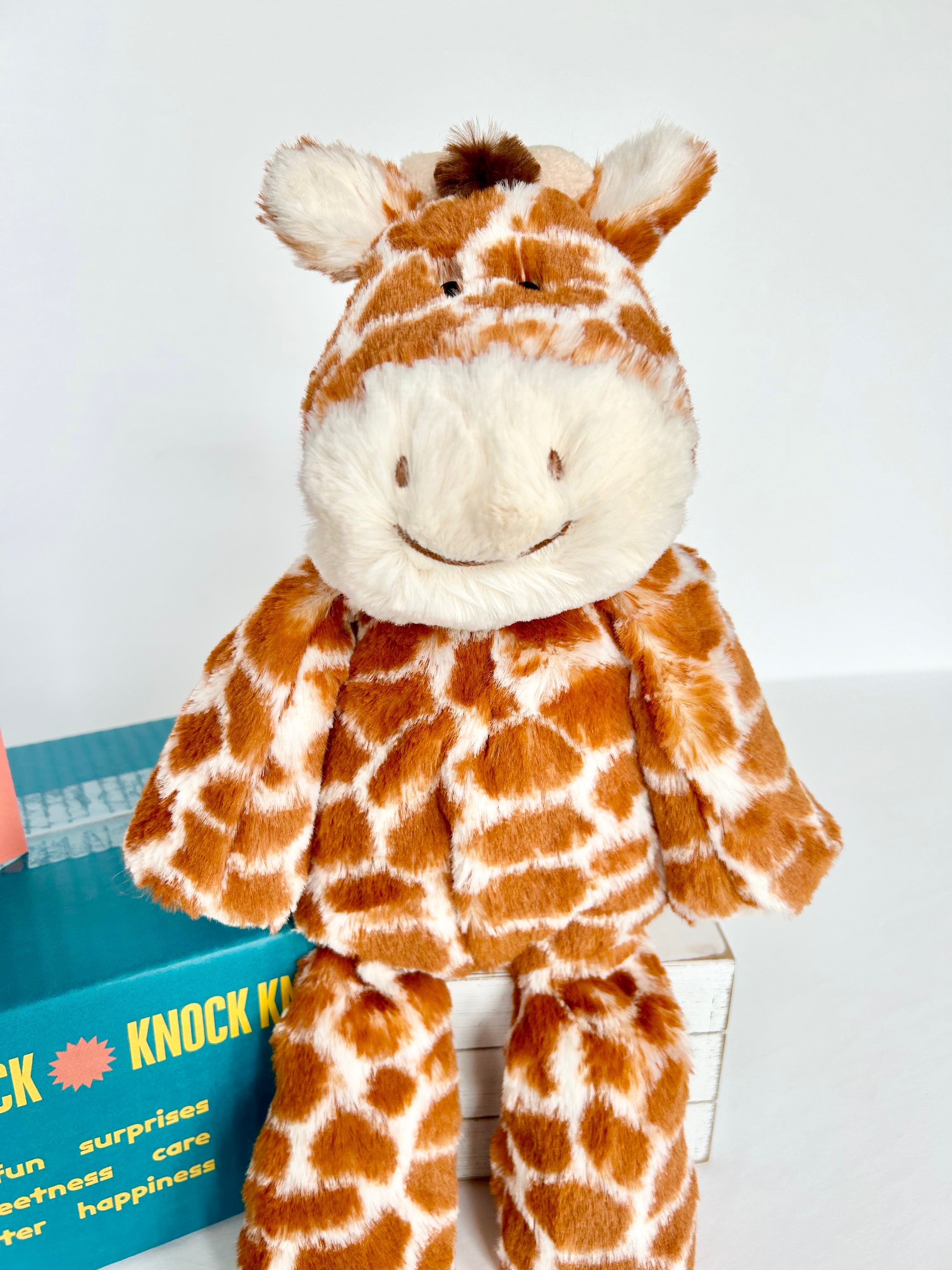 BoxFull of Hugs | Giraffe